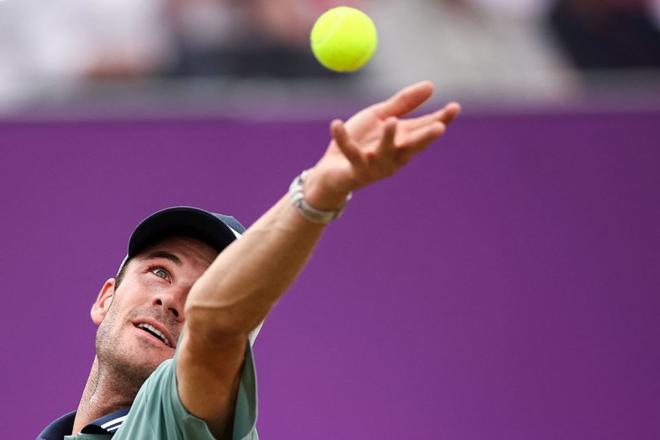 体育苏亚雷斯与蒙蒂略之子桑提诺上演暖心互动